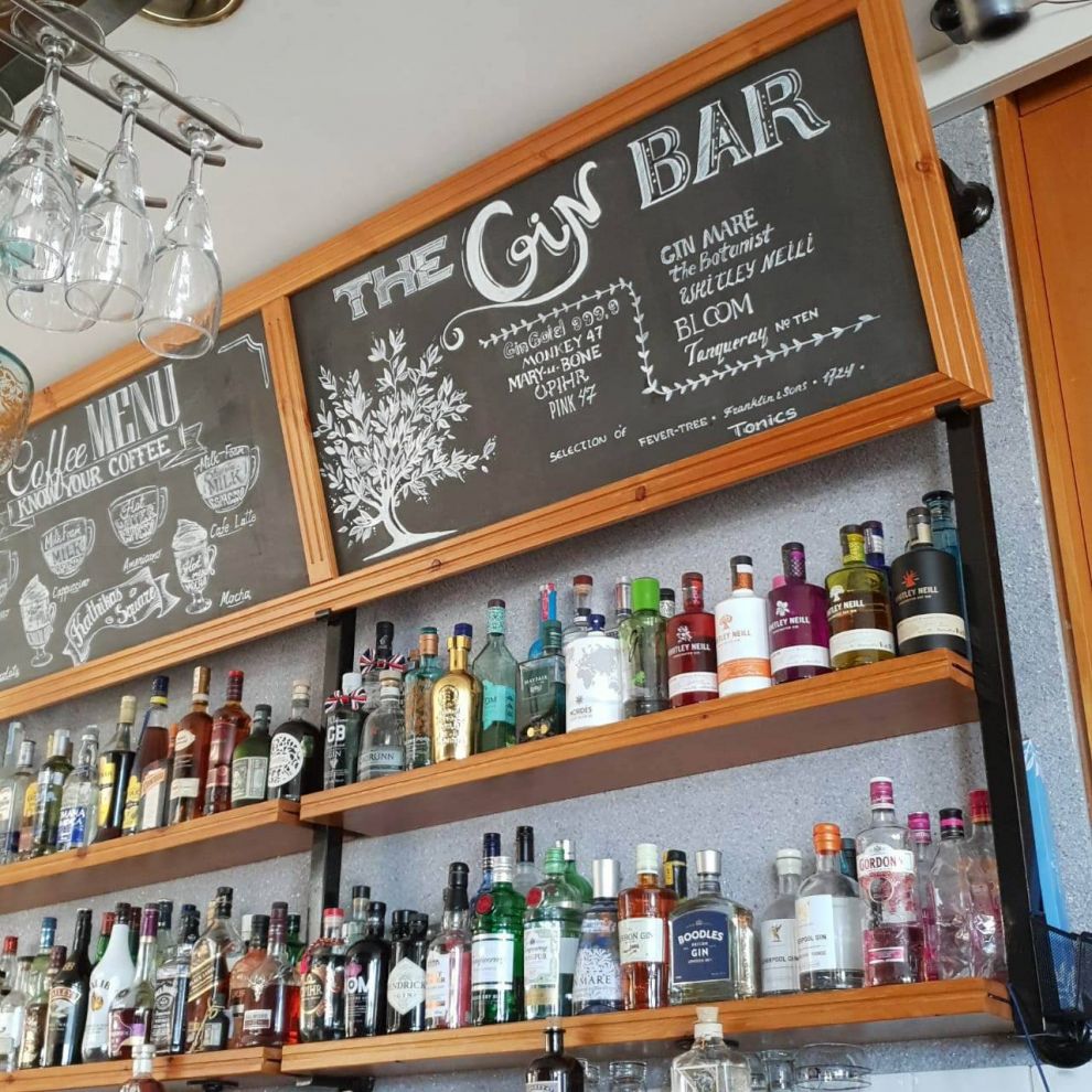 Τα πιο ωραία Gin θα τα πιείς στον Κάθηκα wiz cyprus guide