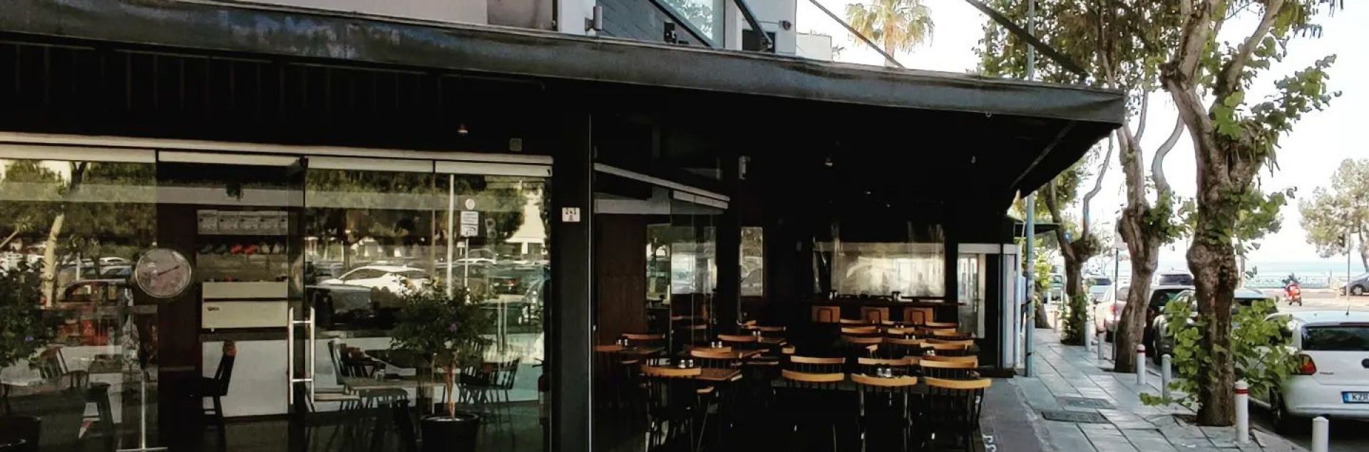 Το αγαπημένο Bakery Kafeneio κατέβηκε Εναέριο wiz cyprus guide