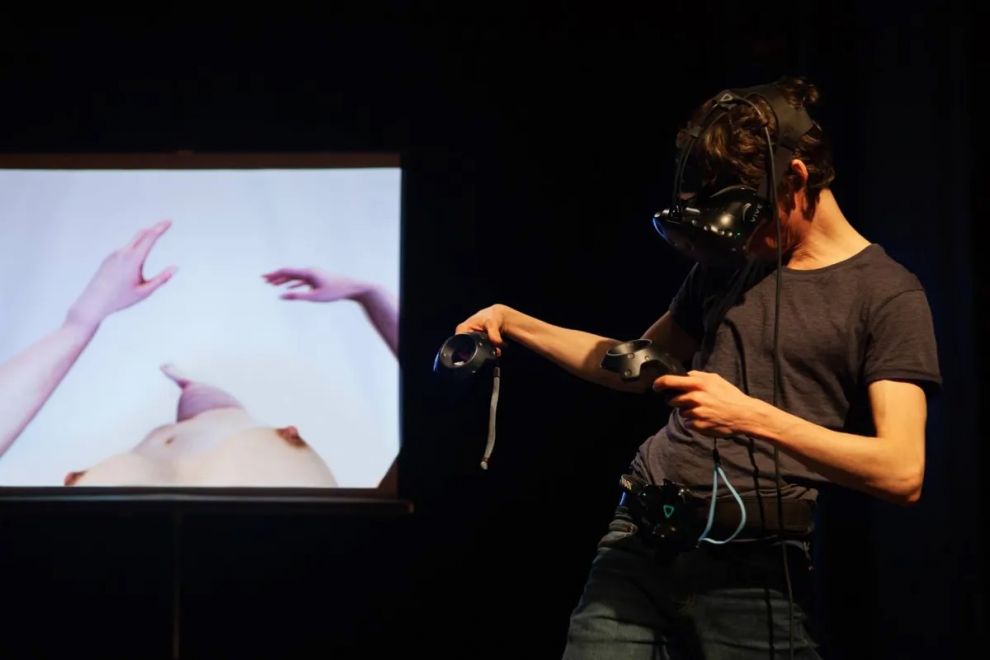 Be Arielle F-Simon Senn στο Ριάλτο