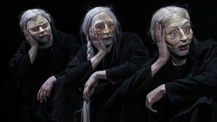 Οι Γριές που μαζεύουν την τσουκνίδα στο Δημ. Θέατρο Λευκωσίας