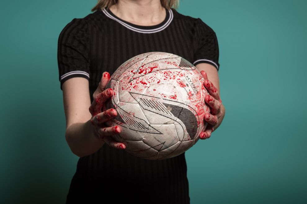 «Τα κορίτσια δεν πρέπει να παίζουν ποδόσφαιρο» στο Θέατρο Ένα