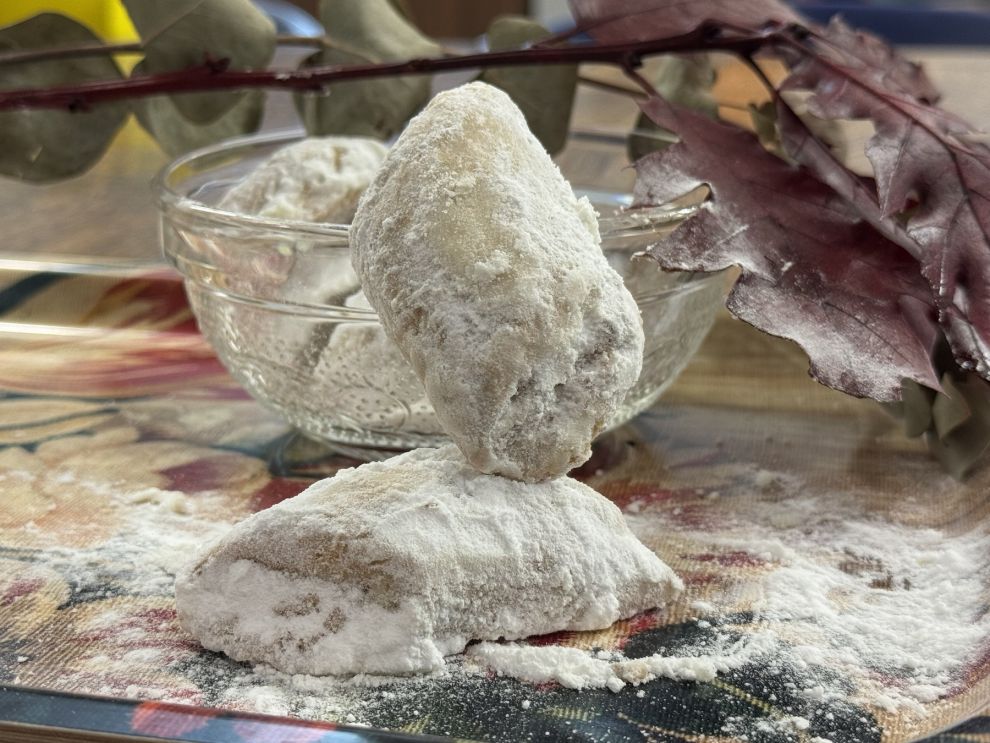 «Κουραμπιέδες αλλιώς: γλυκιές παραδόσεις με άχνη και αγάπη» στο Λεβέντειο