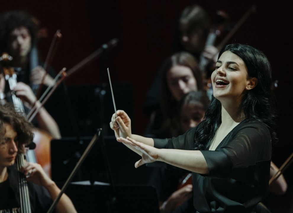 ΚΥΠΡΟΦΩΝΙΑ 1: Με Γιασεμιά και Ρόδα στο Παλλάς