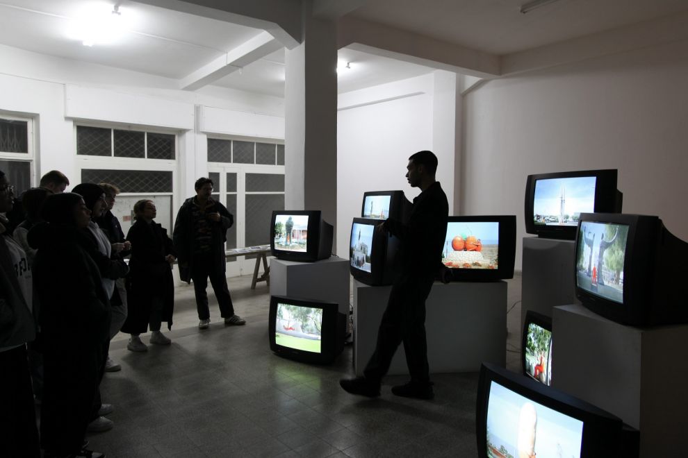 Conversation with a sculptor  στον Δημοτικό Κήπο Λευκωσίας