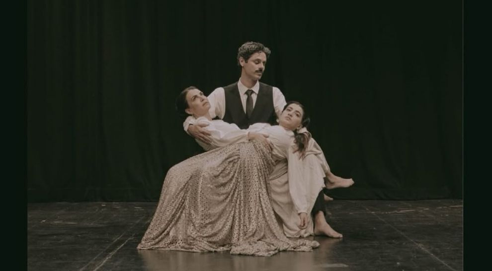 «Αγγέλικα Νίκλη Σολωμού, η Διάφανη» στο Θέατρο Δέντρο