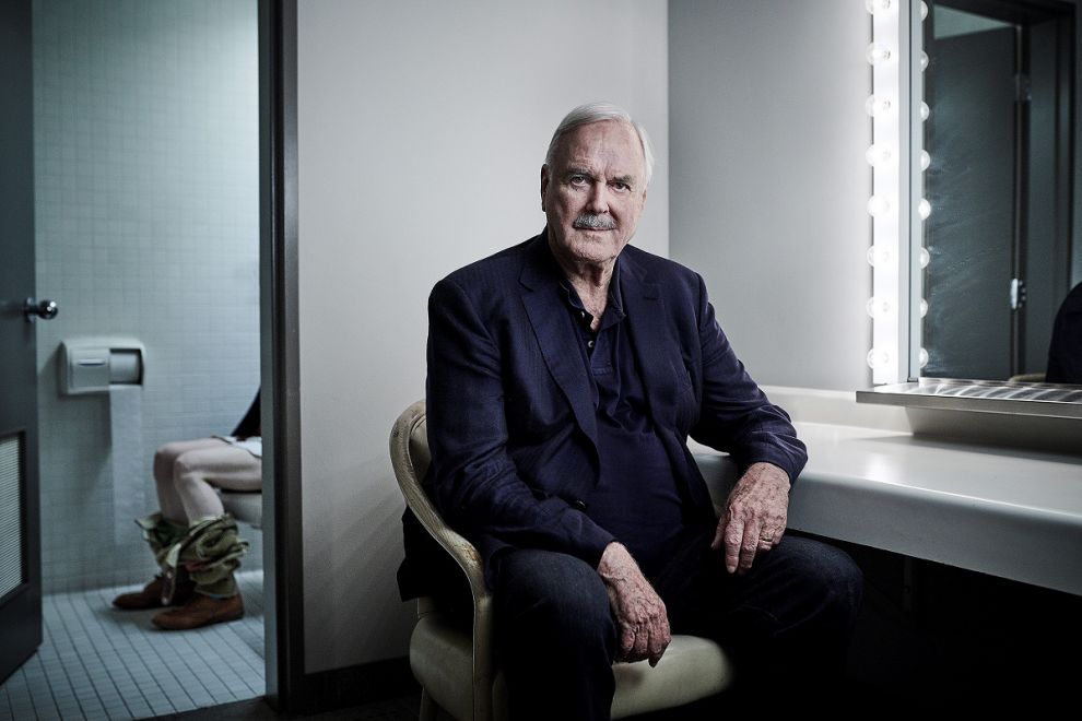 Ο John Cleese των Monty Python στο Στάδιο Ελευθερία