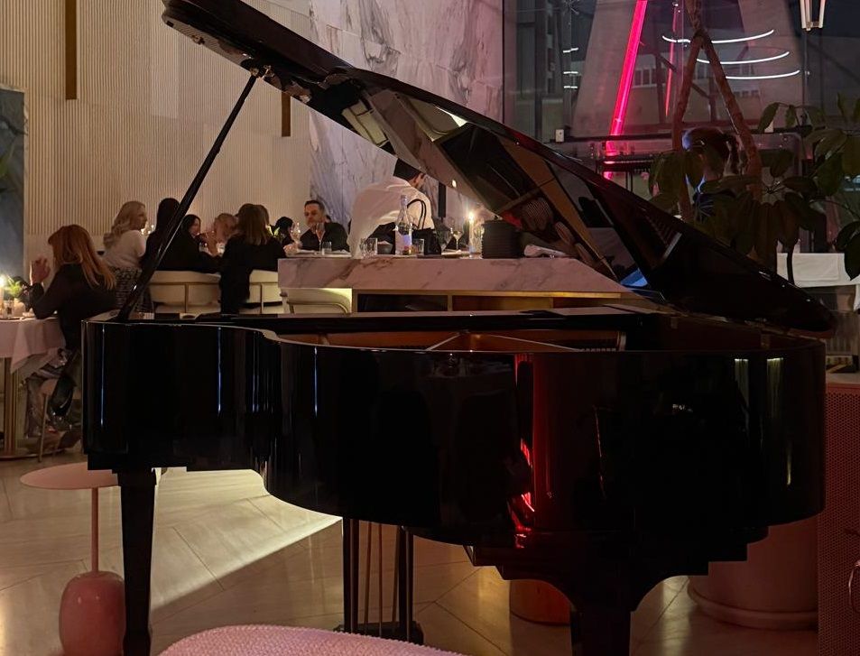 Red Dinner Lives στο Reserva 52 Lounge 