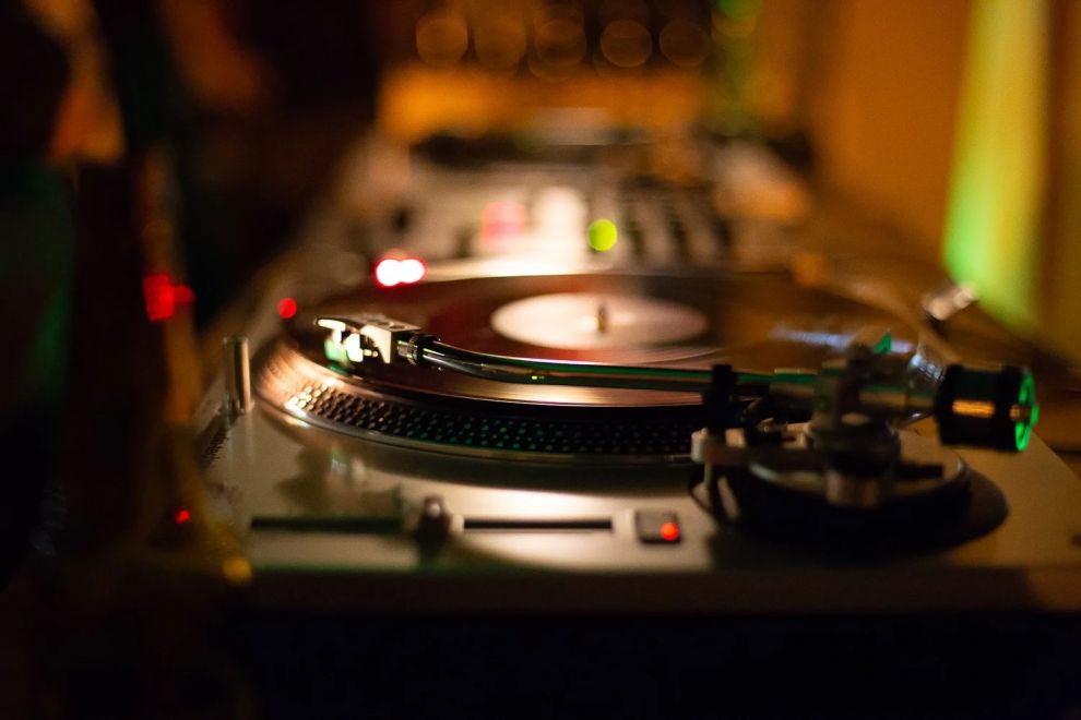 Retro Dinner Nights στο Reserva 52 Lounge