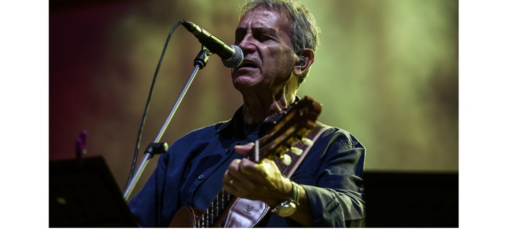 Γιώργος Νταλάρας στο Αμφιθέατρο Σχολής Τυφλών