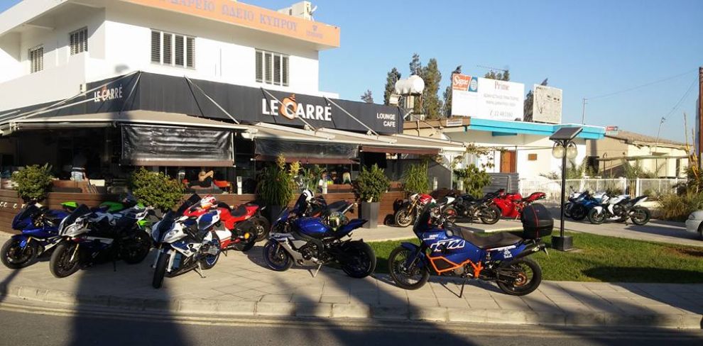 Le Carré Lounge Cafe