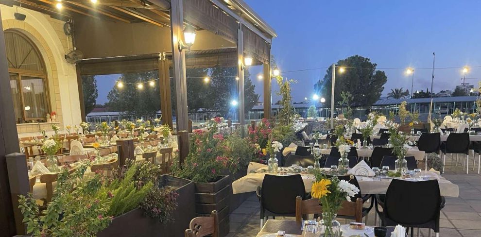 Τρεις & o Κούκος