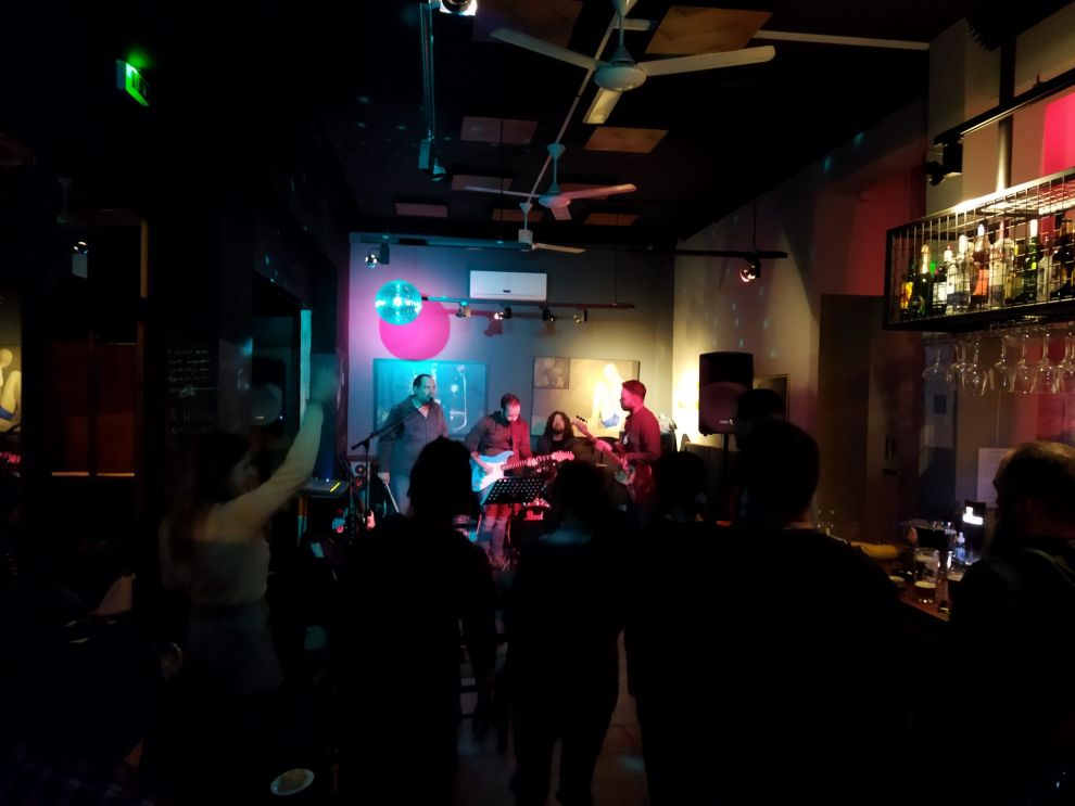 Studio Taps Bar | Restaurants and Bars | wiz cyprus guide