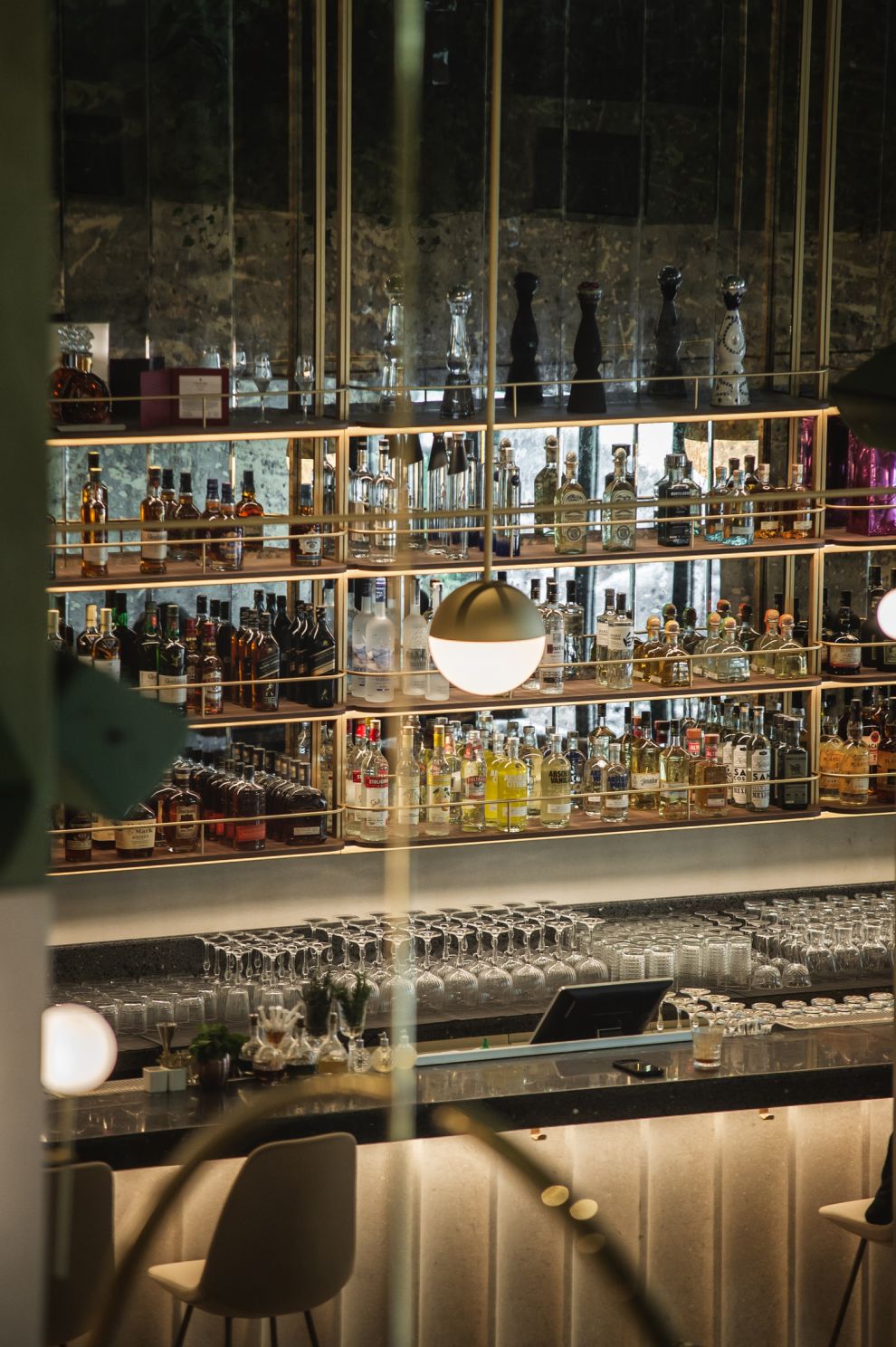 Henry’s | Restaurants and Bars | wiz cyprus guide