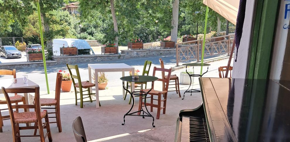 Πρόβα Καφενές