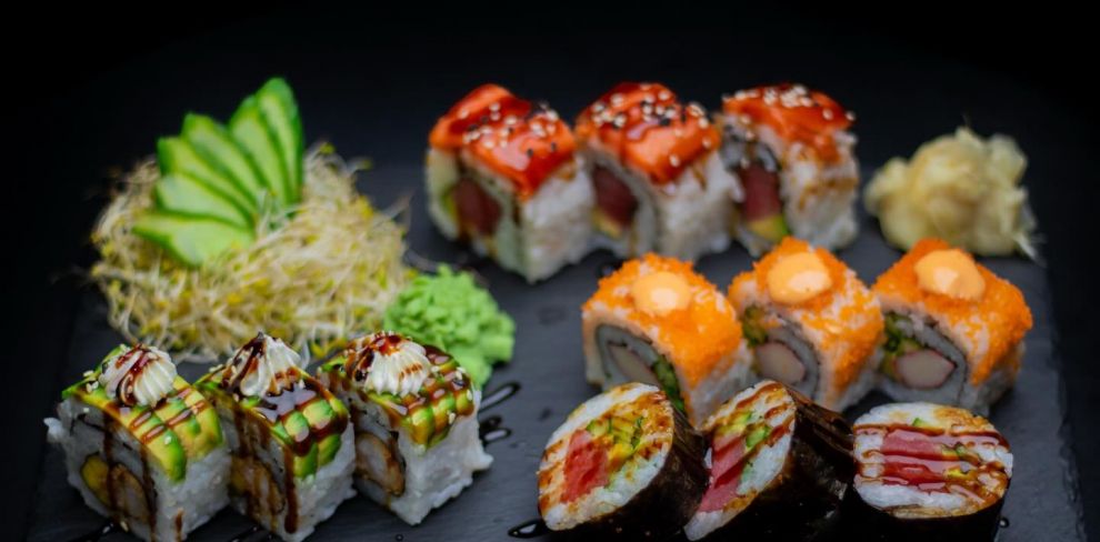 Roll House Sushi Bar